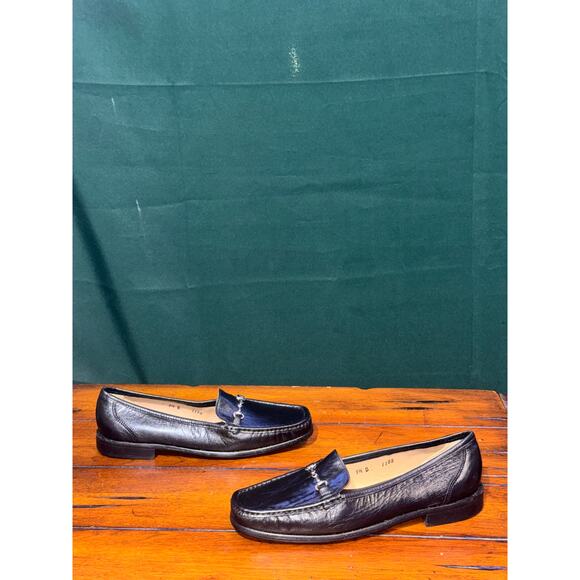 Natural bridge hand sewn leather loafer size 9.5 B women's - Picture 2 of 6